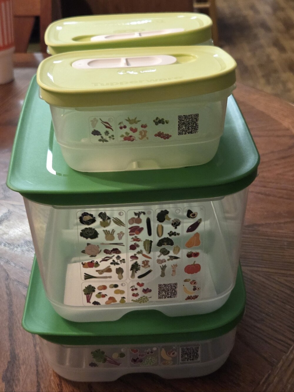 TUPPERWARE FRIDGESMART SET/4 NWT